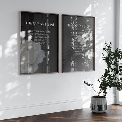 Koran Ayah Posterset schwarz mit Blumen